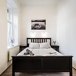 Cosy In The Heart Of The 아파트 부다페스트